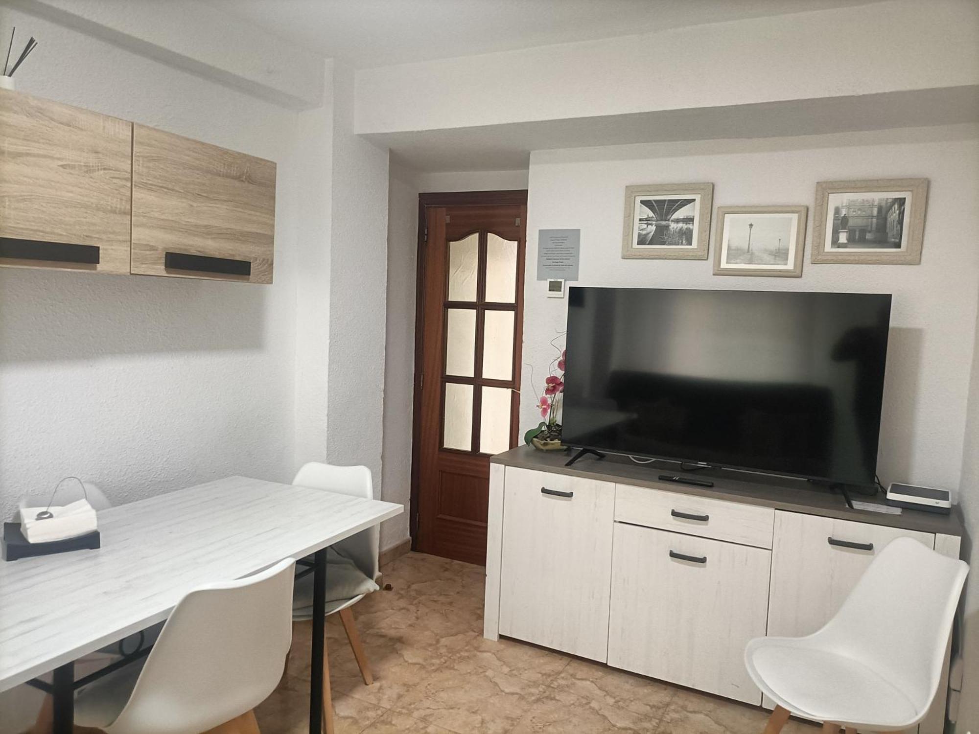 Apartamento Espacioso Frente Al Corte Ingles Con Plaza De Garaje Gratis - Vu75 Salamanca Dış mekan fotoğraf